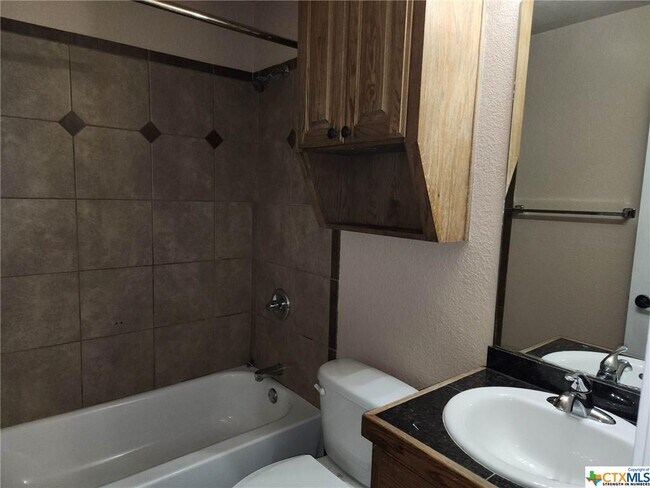 Building Photo - 501 Straws Mill Rd