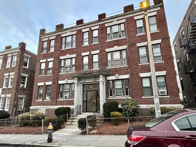Building Photo - 47 Park Vale Ave