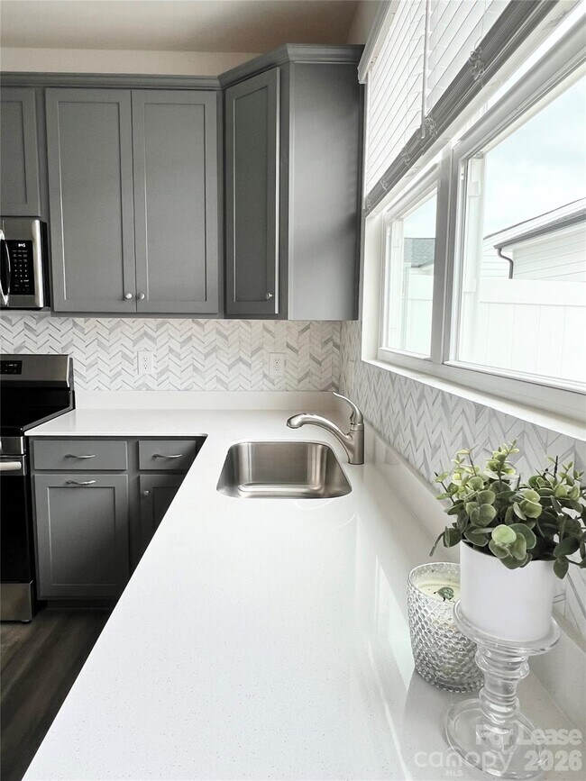 Building Photo - 8106 Jacey Ln