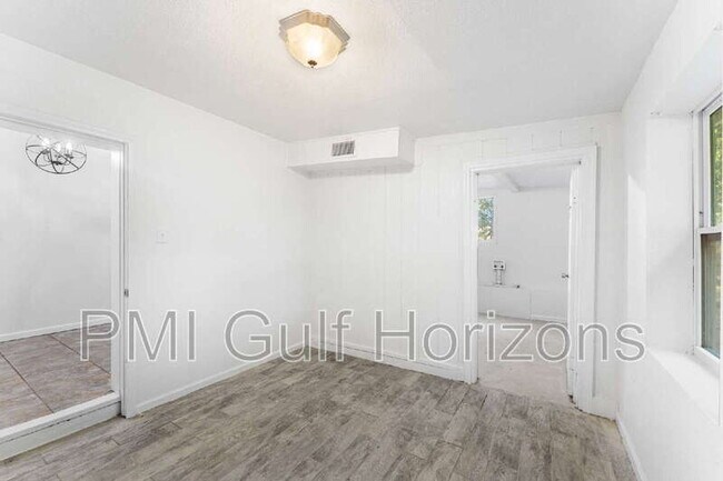 Building Photo - 620 Prichard Ave