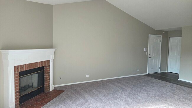 Building Photo - 67 Beechmont Ct