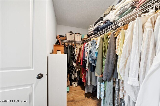 Building Photo - 223 Tanner Trl