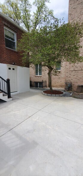 Building Photo - 297 Tom Hunter Rd