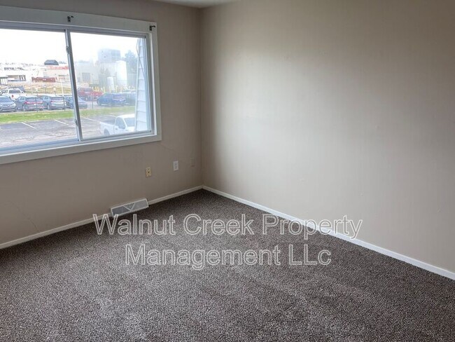 Building Photo - 5520 Beavercrest Dr