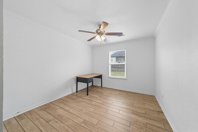 Building Photo - 17317 Crooked Oak Dr