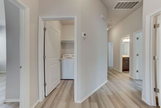 Building Photo - Need More Space? This 4/2.5/2 Has It!