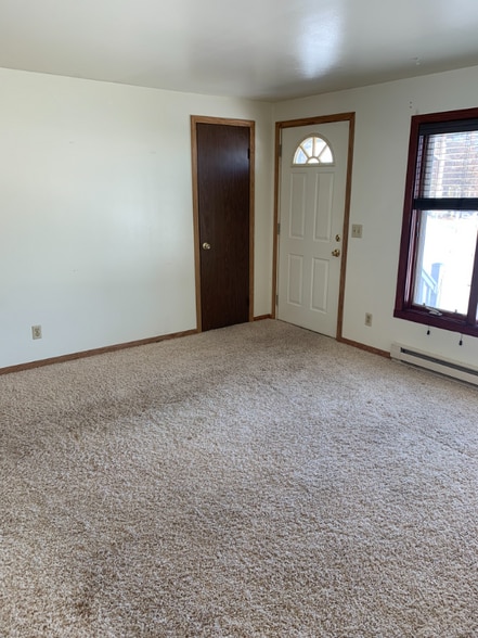 Building Photo - 2633 Shorehaven Ln
