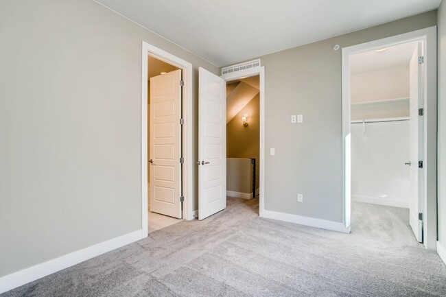 Building Photo - New Construction 3 Bedroom Townhomes with ...