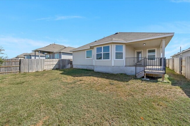 Building Photo - 201 Spiny Lizard Ln