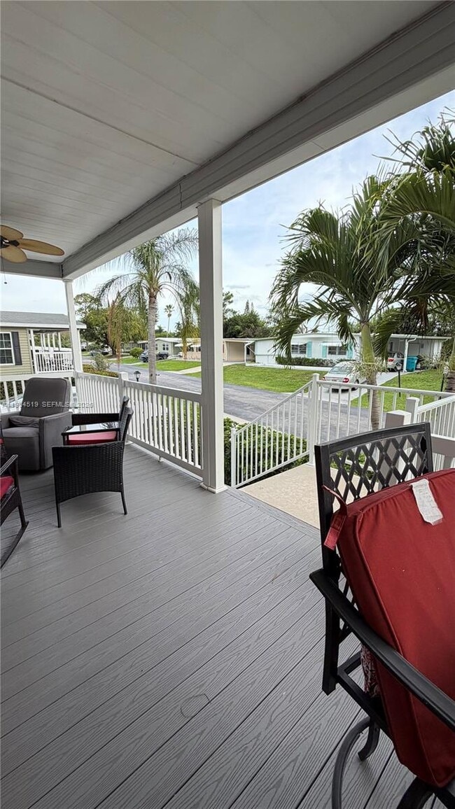 Building Photo - 4219 Royal Manor Blvd