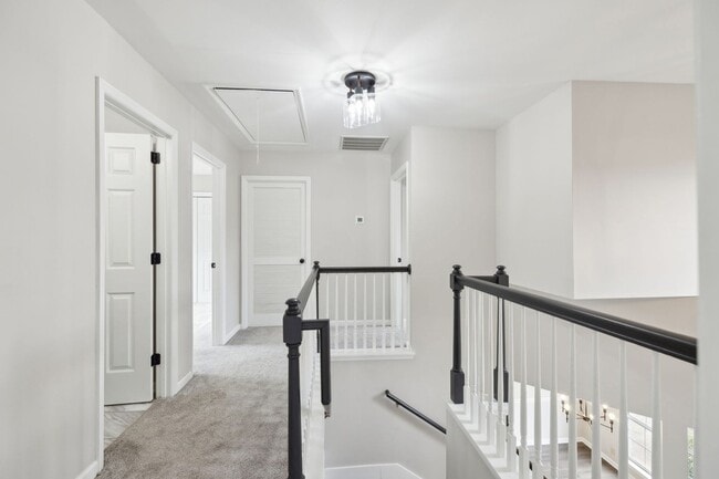 Building Photo - 184 Crestfield Pl