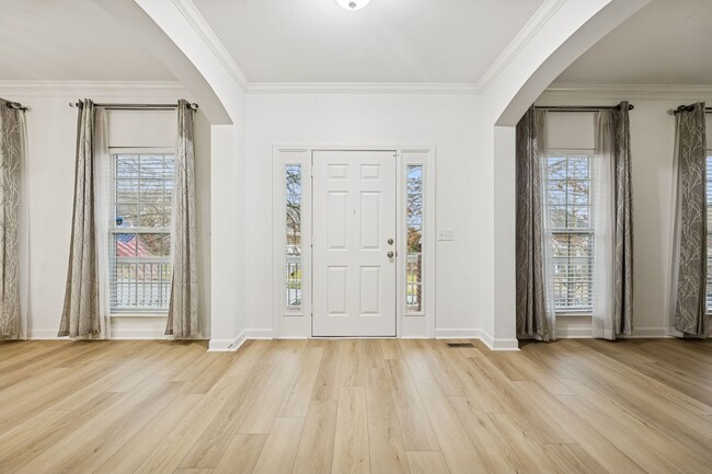 Building Photo - Located in the highly desirable McKays Mill community in Franklin, TN