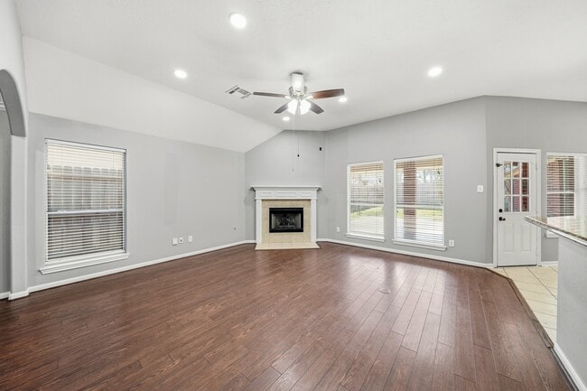 Building Photo - 15851 Jamie Lee Dr