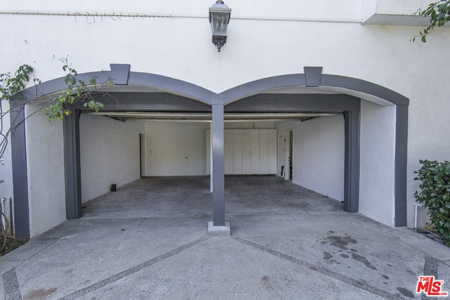 Building Photo - 271 Loring Ave