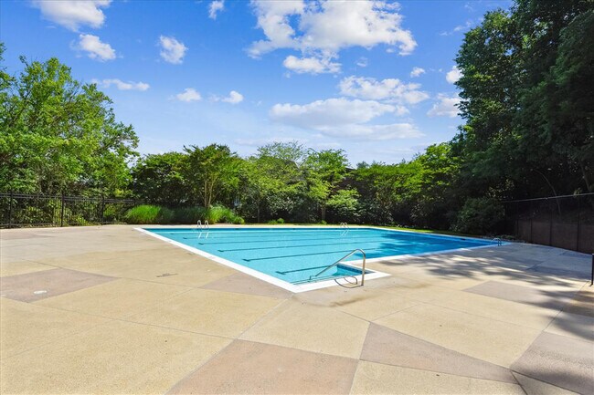 Building Photo - 3927 Georgetown Ct NW