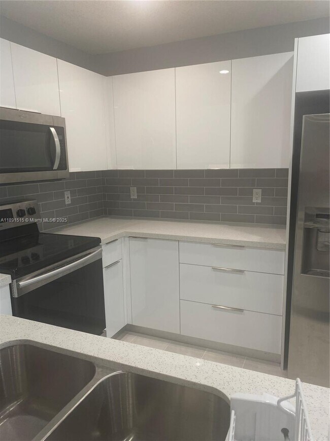 Building Photo - 549 NW 208th Way