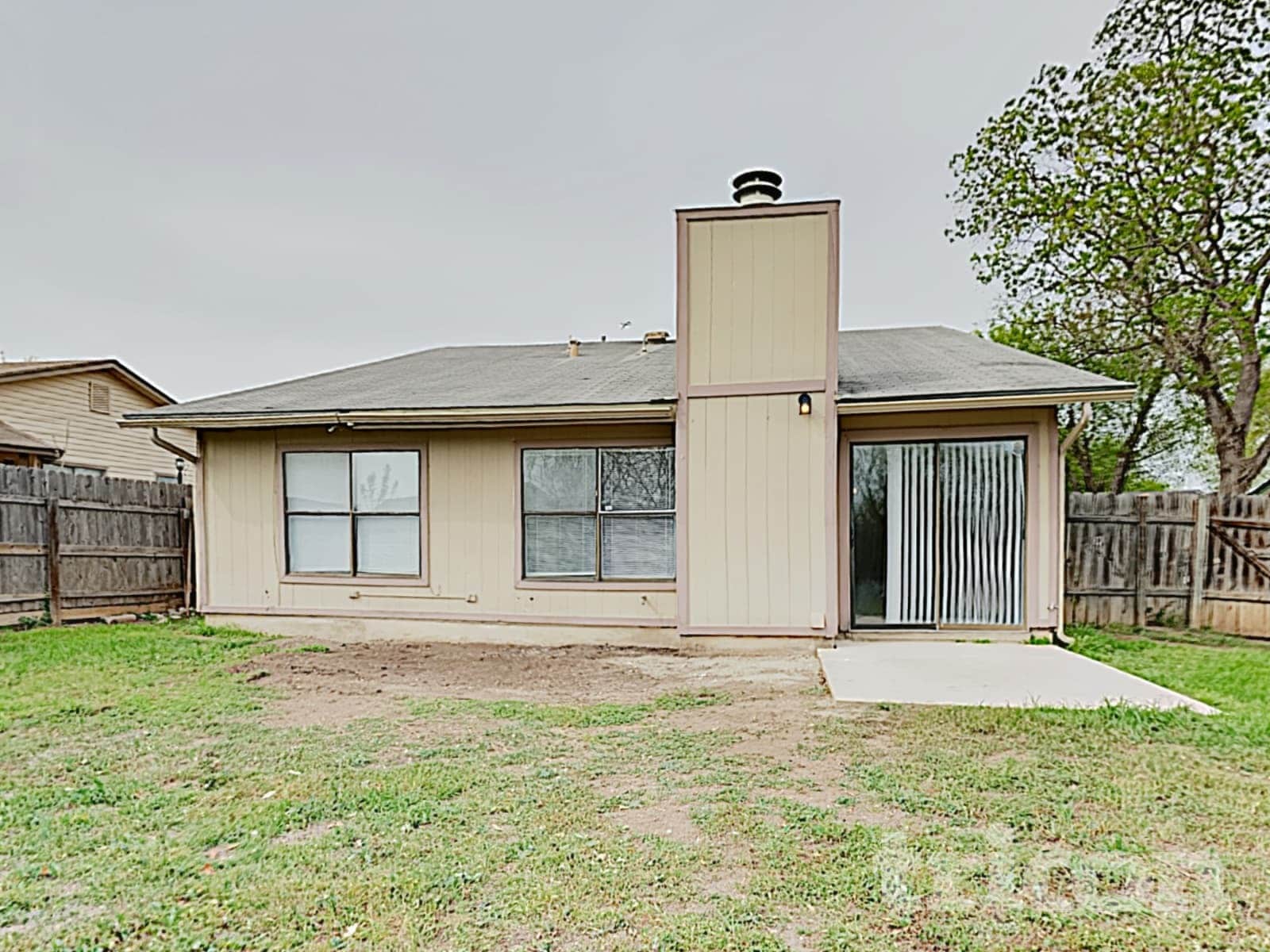 Building Photo - 10526 Kinderhook Dr