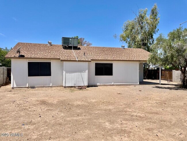 Building Photo - 14823 N 60th Ave