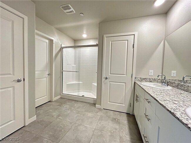 Building Photo - 10228 Crimson Mdw Ave