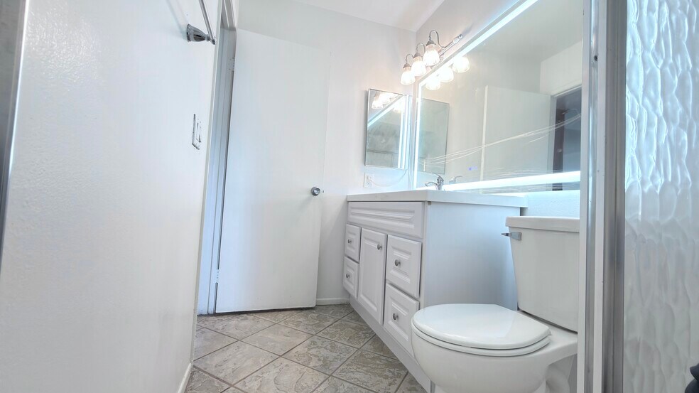 Building Photo - 20930 Parthenia St