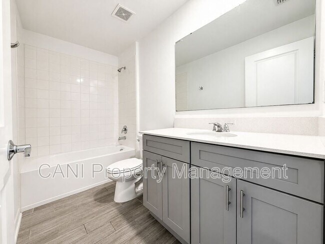 Building Photo - 1100 Sand Trap Ct