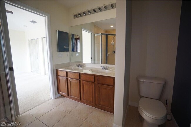 Building Photo - 9774 Roundstone Cir
