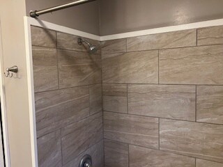 Building Photo - 111 Edgewood Dr