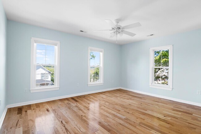 Building Photo - 4 Bedroom 4 Bathroom at Isle Of Wight County