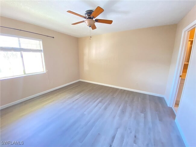 Building Photo - 4607 Bayshore Dr