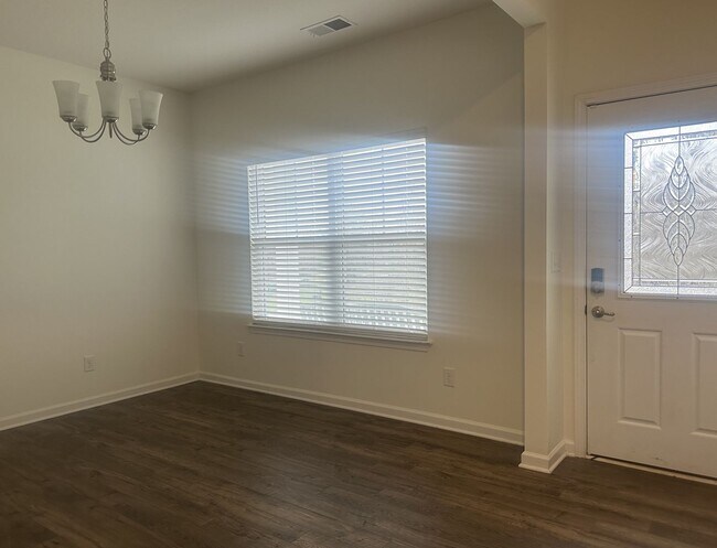 Building Photo - Spacious 3Bed/2.5Bath home in Maryville City Schools district only $2400/month - AVAILABLE NOW