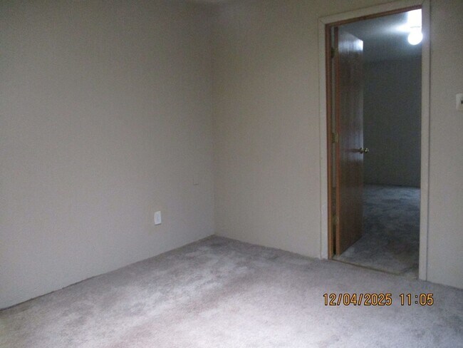 Building Photo - JF1-PL