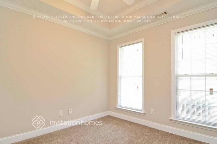 Building Photo - 6 Moss Ct