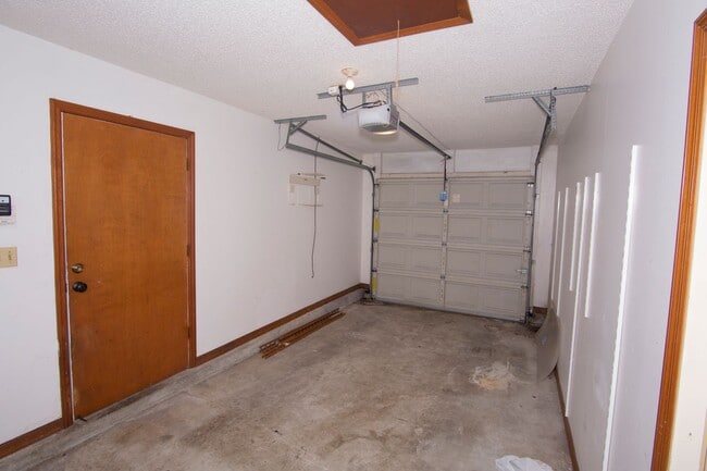 Building Photo - 1618 Asher Ln
