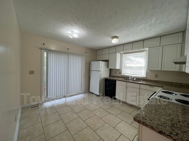 Building Photo - 912 Emory Ct