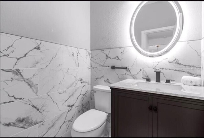 Building Photo - 4412 Acorn Ct