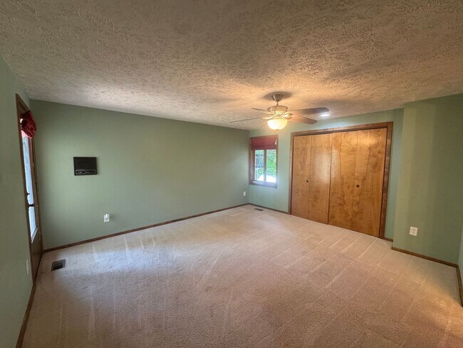 Building Photo - Charming 3 Bed, 3 Bath Home in Spokane Val...
