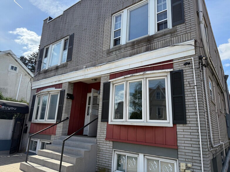Primary Photo - 778 3rd St