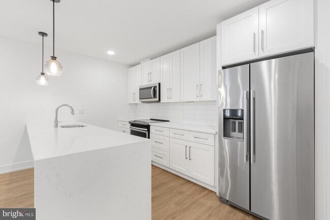 Building Photo - 1335 N Marston St