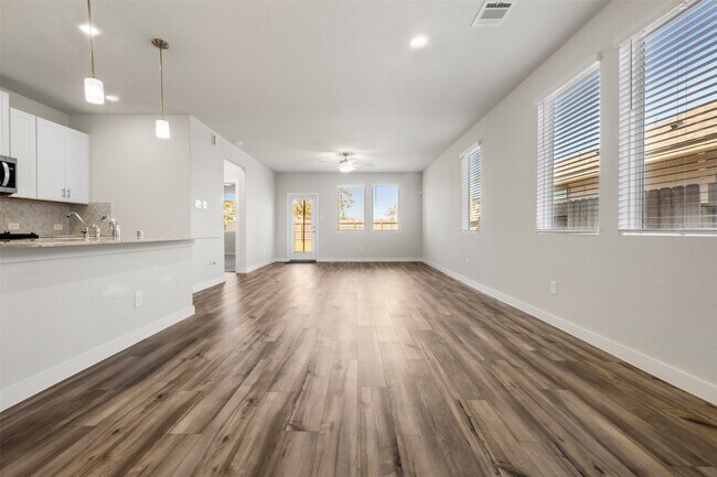 Building Photo - 18719 Chisholm Mdws Dr