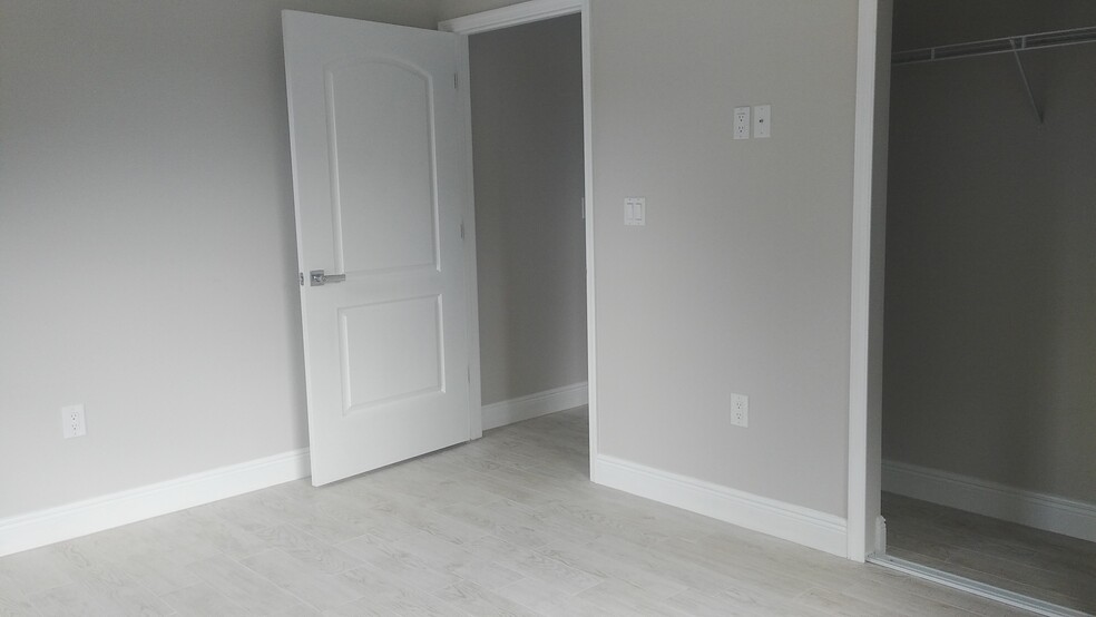 SECOND BEDROOM - HAS MIRROR CLOSET DOORS - 15228 73rd Ter N