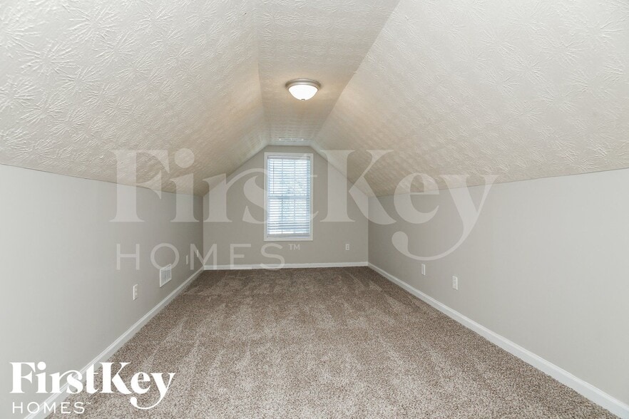 Building Photo - 90 Avonlea Dr