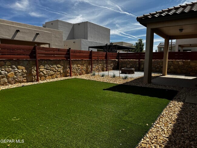 Building Photo - 12357 Desert Dove Ave
