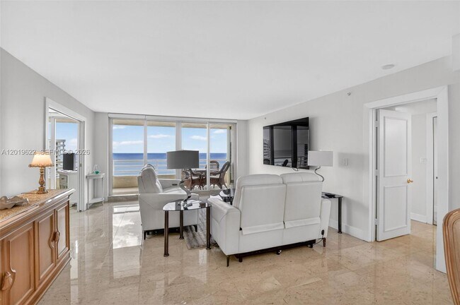 Building Photo - 4101 N Ocean Blvd