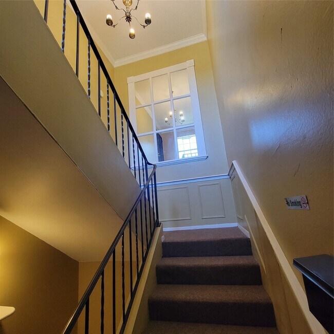 Building Photo - 11649 Chimney Rock Rd