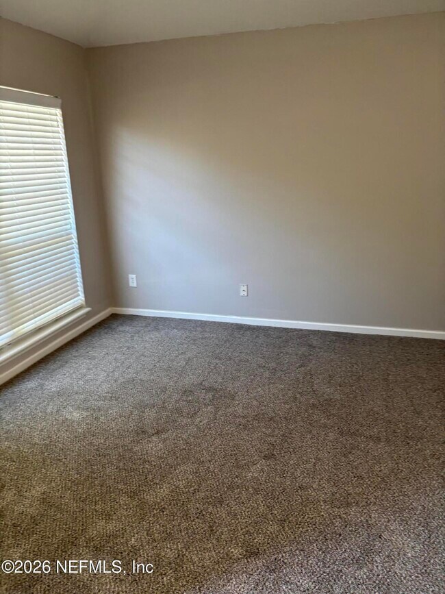 Building Photo - 14298 Fish Eagle Dr E