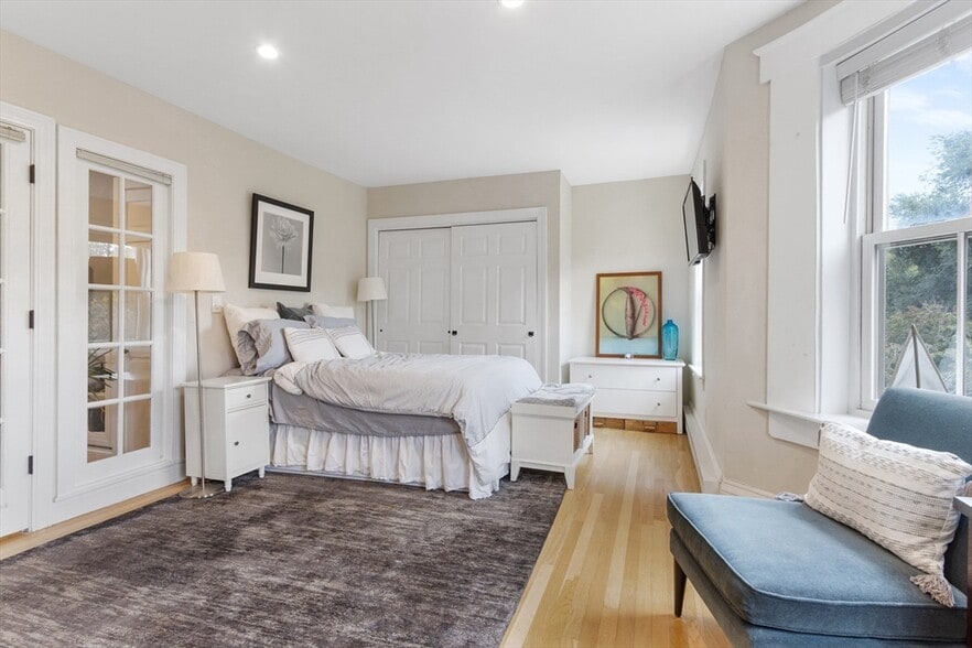 *Pictures are representative samples of the advertised unit. In some cases, the actual units you tou - 425 Shawmut Ave