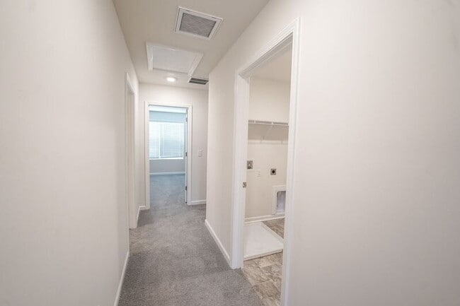 Building Photo - 166 Benelli Dr
