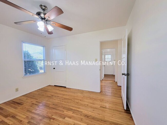 Building Photo - 4718 Briercrest Ave
