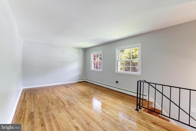 Building Photo - 4111 Hemingway Dr