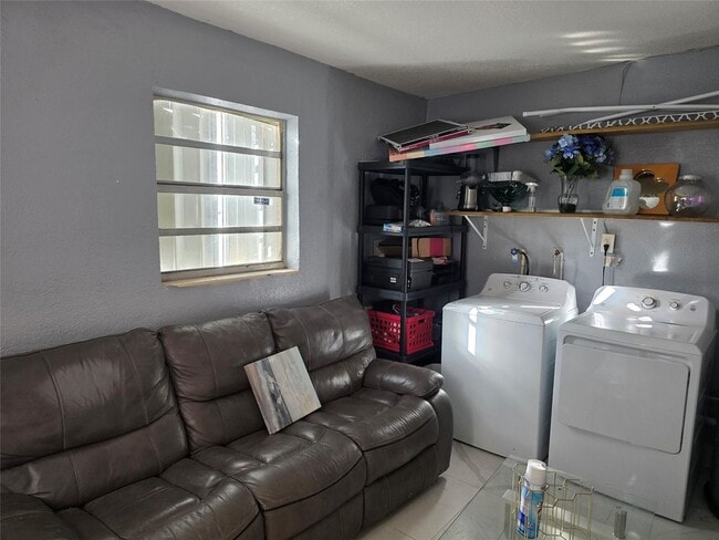 Building Photo - 1501 NW 62nd Terrace